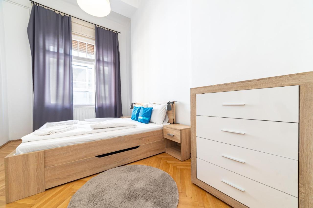 W25 Smart Apartment Budapest Luaran gambar