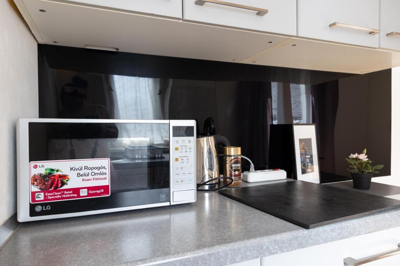 W25 Smart Apartment Budapest Luaran gambar